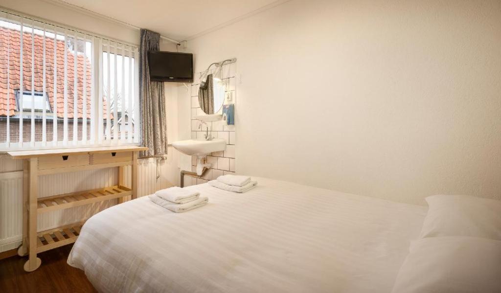 Hotel-Pension Ouddorp Room photo